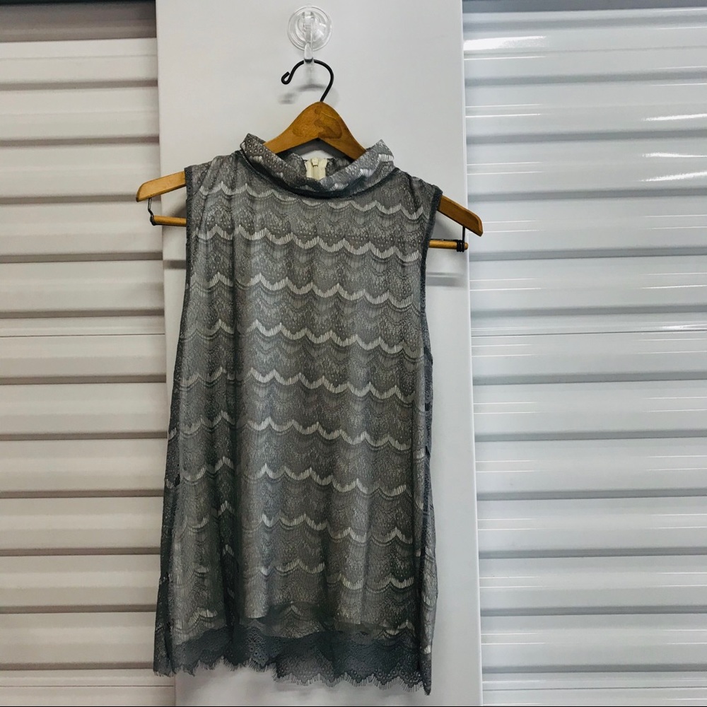 Gorgeous BANANA REPUBLIC lace sleeveless top